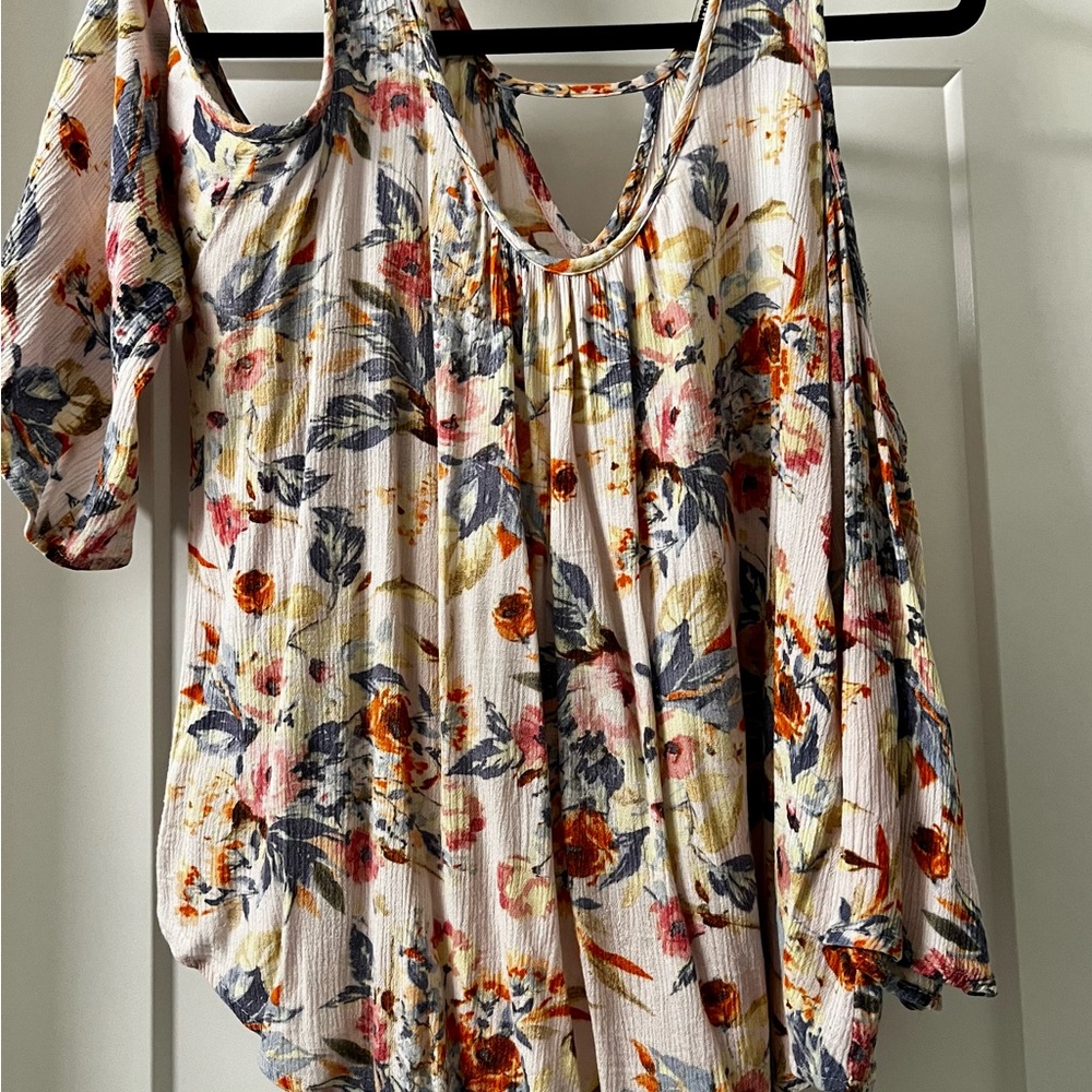 Gypsies & Moondust lt. Pink, blue and Orange breezy Blouse w/ cut out shoulder